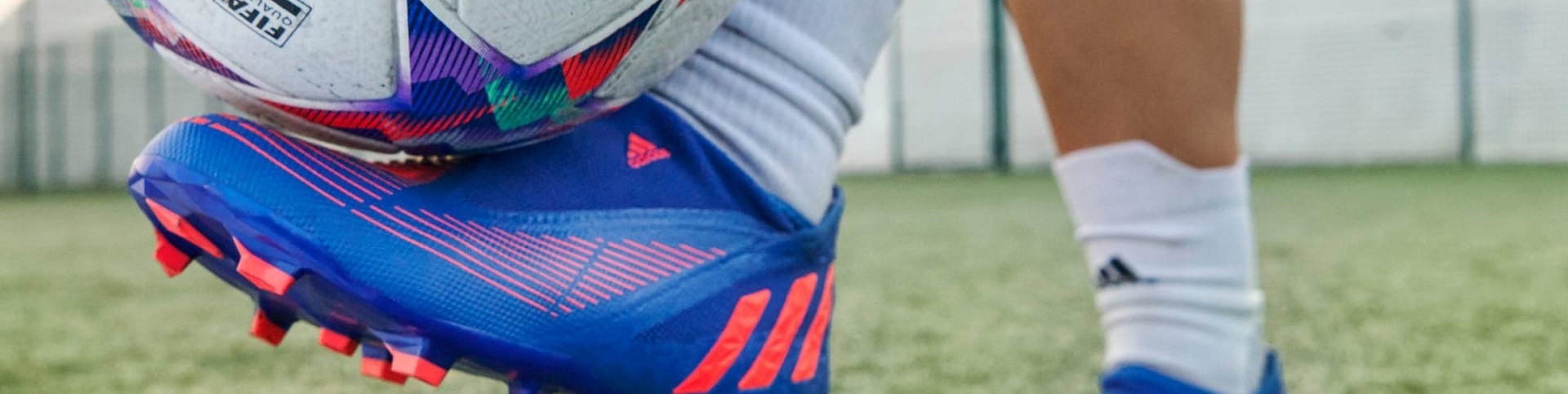 Futbolo batai – sukibimas ir kontrolė aikštėje